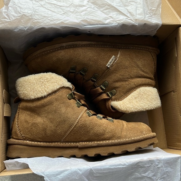 BEARPAW Marta Womens Boot size 9 - Picture 1 of 16
